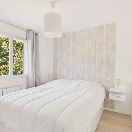 Maison Avec Jacuzzi Et Grand Jardin - 6 Pers *