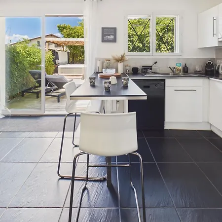 Maison Avec Jacuzzi Et Grand Jardin - 6 Pers Holiday home *