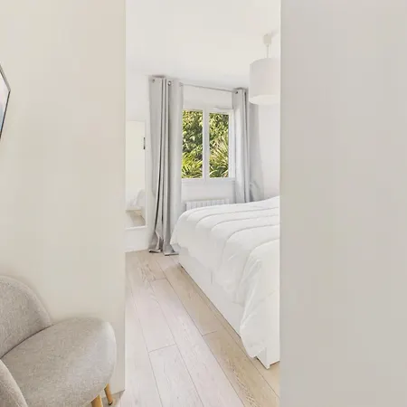 Maison Avec Jacuzzi Et Grand Jardin - 6 Pers *
