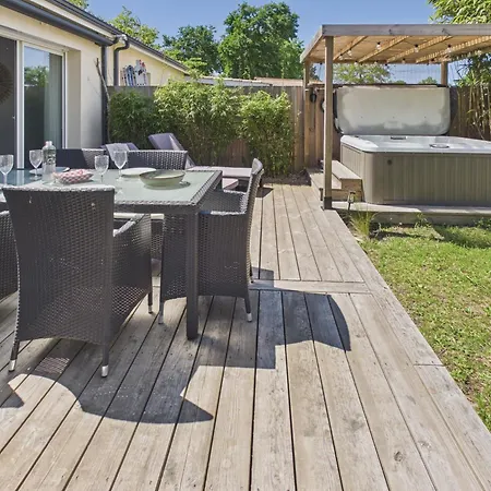 Maison Avec Jacuzzi Et Grand Jardin - 6 Pers